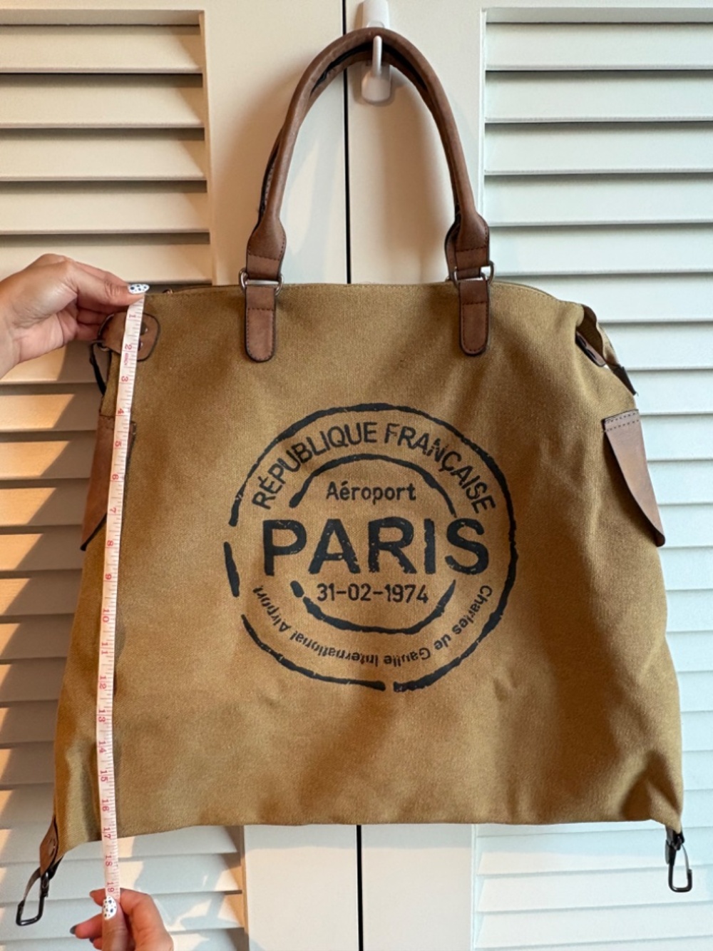 NWOT Vintage Paris Passport Stamp Canvas Tote in Olive Green - Picture 4 of 7